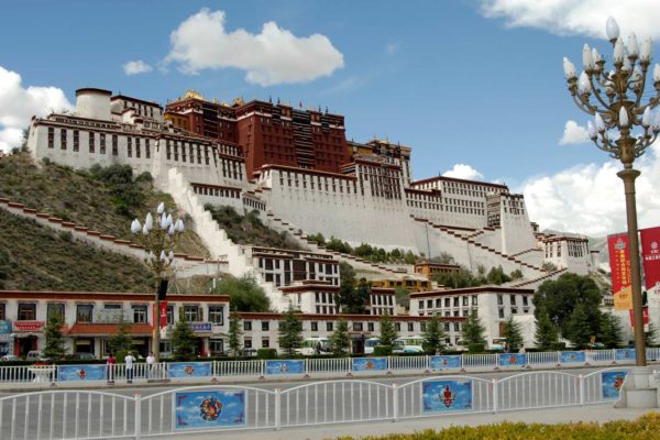 Lhasa-Tibet-2_1920